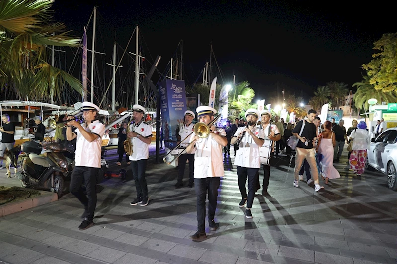 12. Bodrum Türk Filmleri Haftası, kortej ve ödül töreniyle başladı