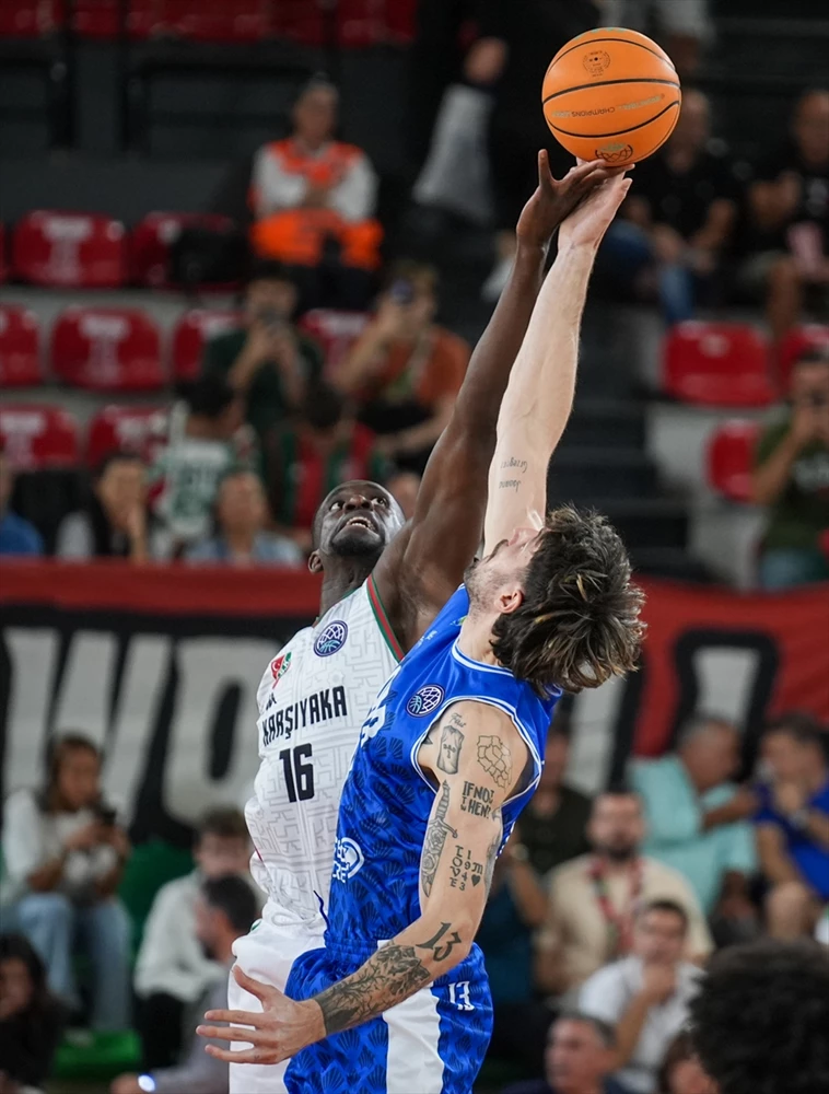 Basketbol Şampiyonlar Ligi  maçında Karşıyaka, Fransız ekibi Saint-Quentin