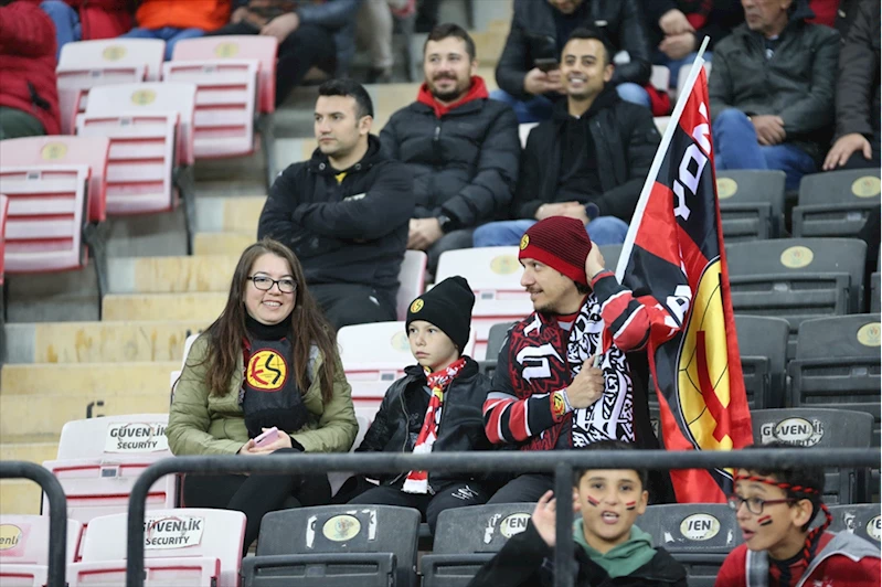 Eskişehirspor, kadın ve çocuklara ücretsiz maç izleme imkanı sundu