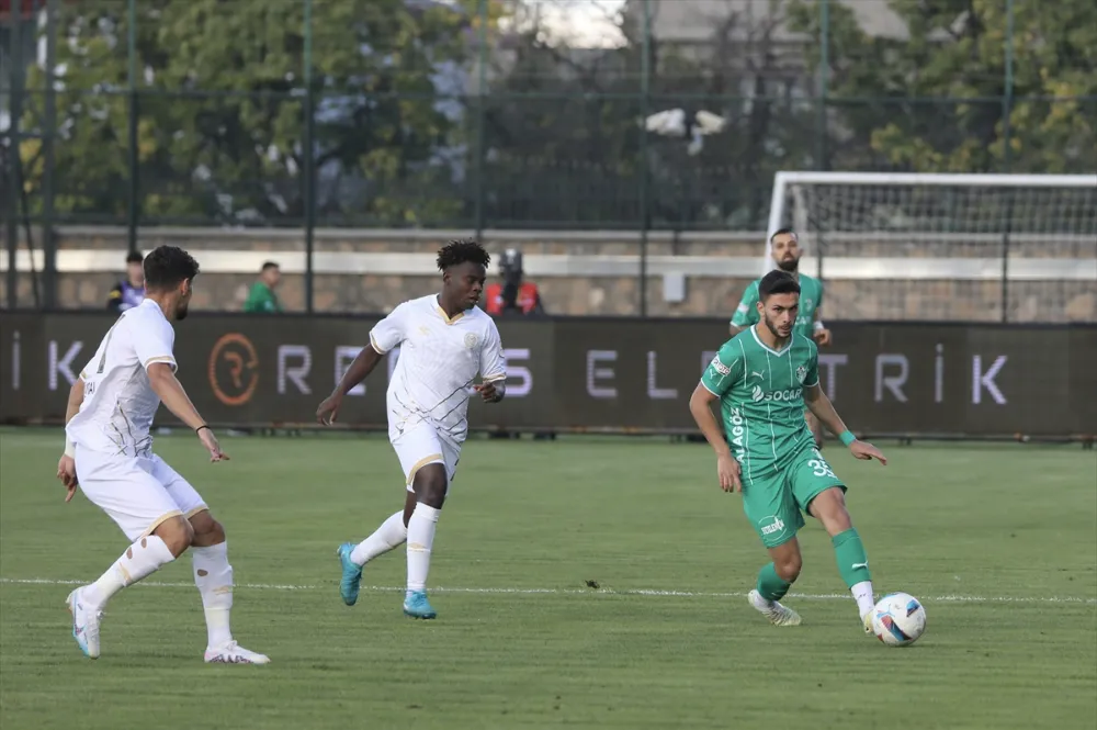 Alagöz Holding Iğdır FK, sahasında Manisa FK