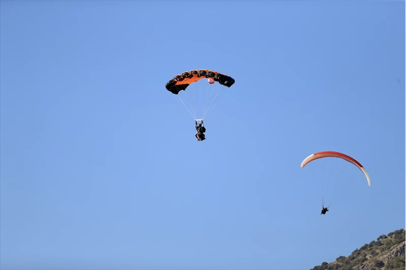 Ölüdeniz Hava Oyunları Festivali devam ediyor