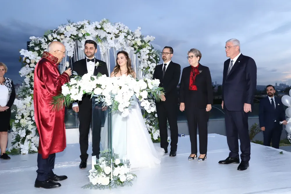 İYİ Parti Genel Başkanı Dervişoğlu, nikah şahidi oldu