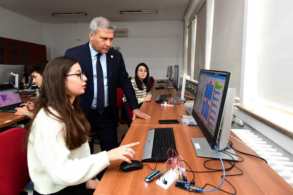 Eğitim Fakültesi yeni laboratuvarları ve derslikleri törenle açıldı