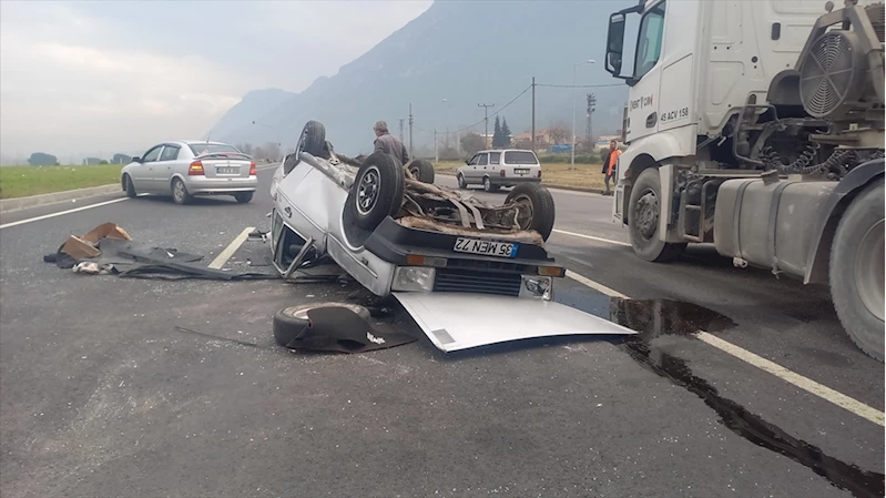 Cezaevi Kavşağı’nda Feci Kaza! Otomobil Devrildi, 3 Yaralı