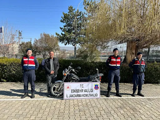 Eskişehir Beylikova’da Motosiklet Hırsızlığı! Şüpheliler Yakalandı