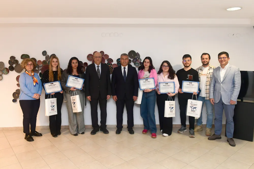 Anadolu Üniversitesi Öğrencileri 34. TGC Aydın Doğan Genç İletişimciler Yarışması’ndan Ödülle Döndü